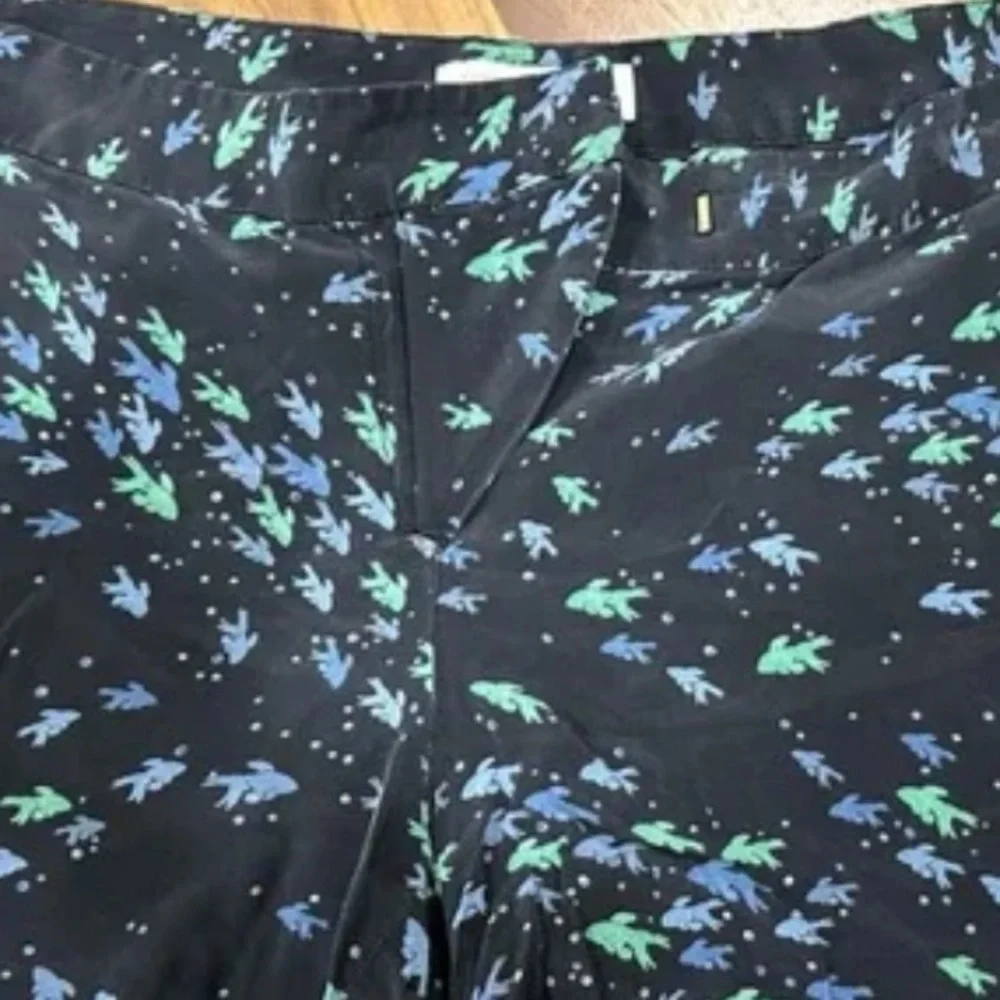 Tori Richard Womens 100% Silk Fish Print Shorts Sz 4 Resortwear Preppy Coastal - Picture 6 of 8